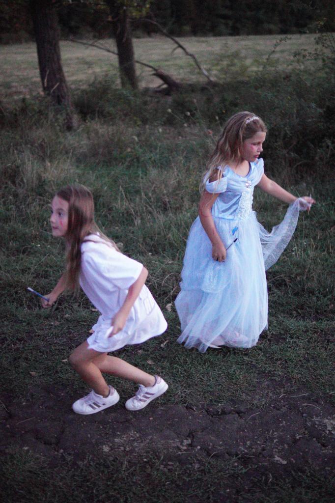 děti sledují tanec