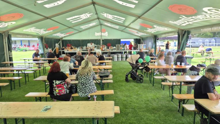 účastníci festivalu